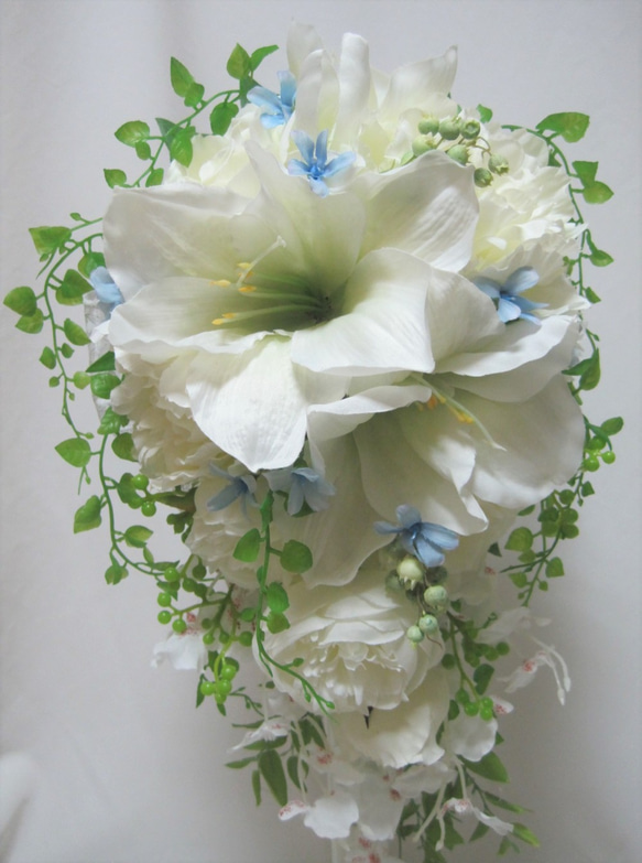 アマリリスとしゃくやくのキャスケードブーケ♪ブートニア付き♪生花みたいに綺麗な造花です♪高品質なのに安い 3枚目の画像
