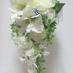 アマリリスとしゃくやくのキャスケードブーケ♪ブートニア付き♪生花みたいに綺麗な造花です♪高品質なのに安い 5枚目の画像