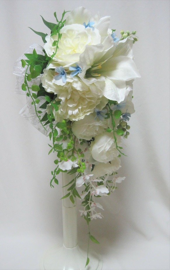 アマリリスとしゃくやくのキャスケードブーケ♪ブートニア付き♪生花みたいに綺麗な造花です♪高品質なのに安い 6枚目の画像