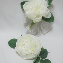 アマリリスとしゃくやくのキャスケードブーケ♪ブートニア付き♪生花みたいに綺麗な造花です♪高品質なのに安い 10枚目の画像