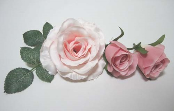 ピンクのバラのキャスケードブーケ♪セール中♪ウェディングブーケ♪生花みたいに綺麗な造花です♪高品質なのに安い 10枚目の画像