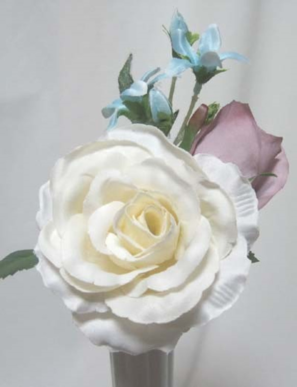 ブルースター,アネモネ,バラのラウンドブーケセール中♪ウェディングブーケ♪生花みたいに綺麗な造花です♪高品質なのに安い 9枚目の画像