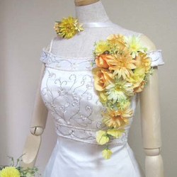 エレガントなドレスコサージュ♪ウェディングドレスに♪生花みたいに綺麗な造花です♪高品質なのに安い 1枚目の画像