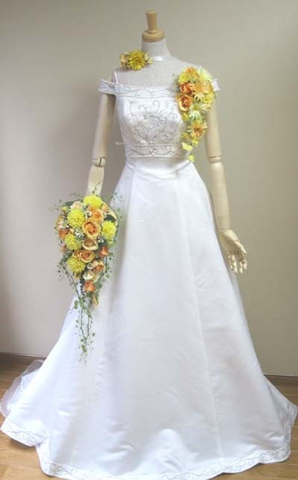 エレガントなドレスコサージュ♪ウェディングドレスに♪生花みたいに綺麗な造花です♪高品質なのに安い 4枚目の画像