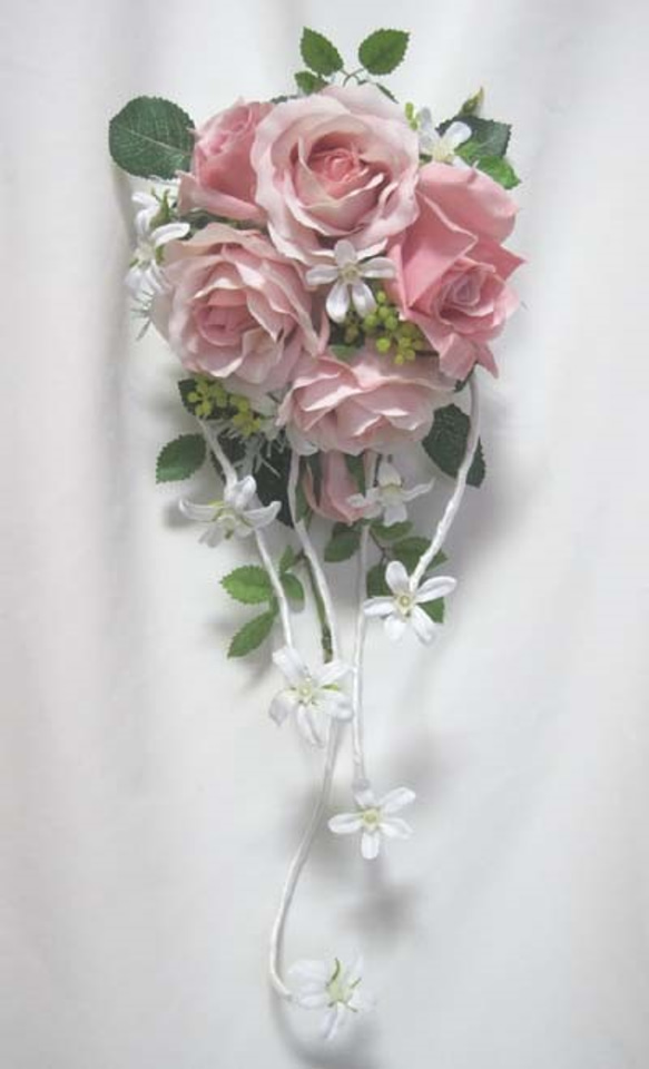 エレガントなドレスコサージュ♪ウェディングドレスに♪生花みたいに綺麗な造花です♪高品質なのに安い 2枚目の画像
