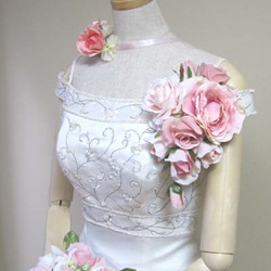 エレガントなドレスコサージュ♪ウェディングドレスに♪生花みたいに綺麗な造花です♪高品質なのに安い 1枚目の画像