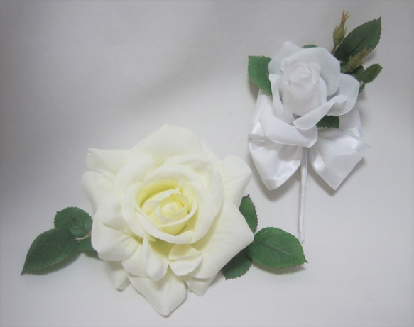 カサブランカのキャスケードブーケ♪白いバラも添えて♪ウェディングブーケ♪生花みたいに綺麗な造花です♪高品質なのに安い 10枚目の画像