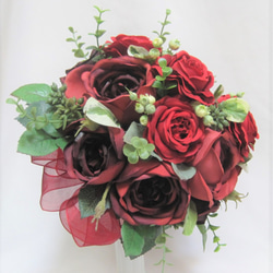 真紅のバラのラウンドブーケ♪ブートニアと髪飾り付き♪ウェディングブーケ♪生花みたいに綺麗な造花です♪高品質なのに安い 5枚目の画像