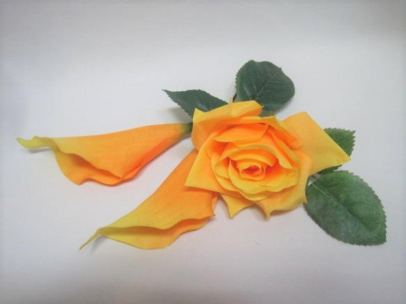 ミモザとカラーのティアドロップブーケ♪ブートニア付き♪生花みたいに綺麗な造花です♪高品質なのに安い 10枚目の画像