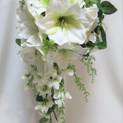 アマリリスのキャスケードブーケ♪ブートニア付き♪生花みたいに綺麗な造花です♪高品質なのに安い 6枚目の画像