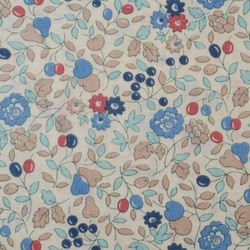 ★国産コットン★赤と青の実と花柄★　布地　生地　ルシアン　memoireaparis　花柄 3枚目の画像