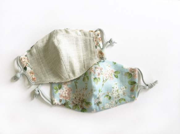 リネンとダブルガーゼのポケット仕様立体マスク_ リバティ ”Josephine"水色ベース 3枚目の画像