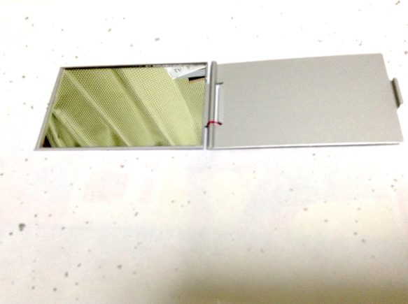 『赤富士 鶴 松』折りたたみ式鏡 4枚目の画像