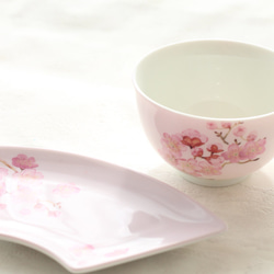 桜ピンクの扇皿♡ 3枚目の画像