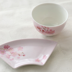 桜ピンクの扇皿♡ 4枚目の画像