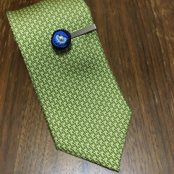 three color rose mini tie-pin 2枚目の画像