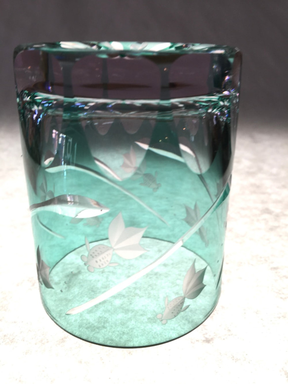 数量限定品　江戸切子　伝統工芸品　ロックグラス　金魚グラス  エメラルドグリーン　結婚祝　ギフト　プレゼント　記念品　 5枚目の画像