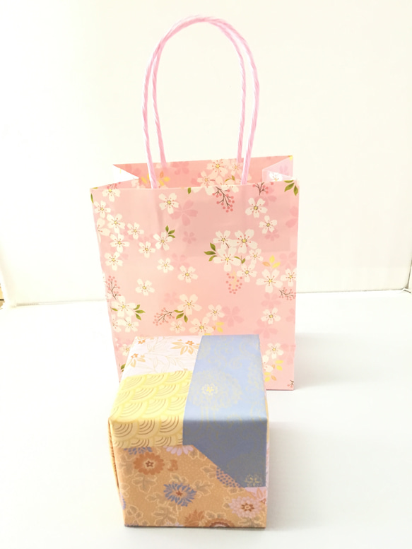 江戸切子　ロックグラス　送料無料　無料包装　古希祝　退職祝　記念品　結婚祝　誕生日　エメラルドグリーン被せ薄ピンク 6枚目の画像
