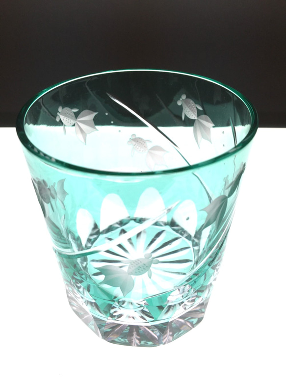 数量限定品　江戸切子　父の日　伝統工芸品　ロックグラス　金魚グラス  エメラルドグリーン　結婚祝　プレゼント　 2枚目の画像