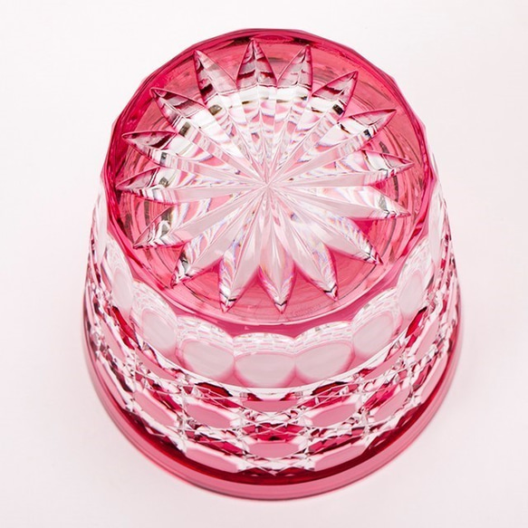 江戸切子　金赤（ピンク）被せクリスタルガラス酒グラス 4枚目の画像