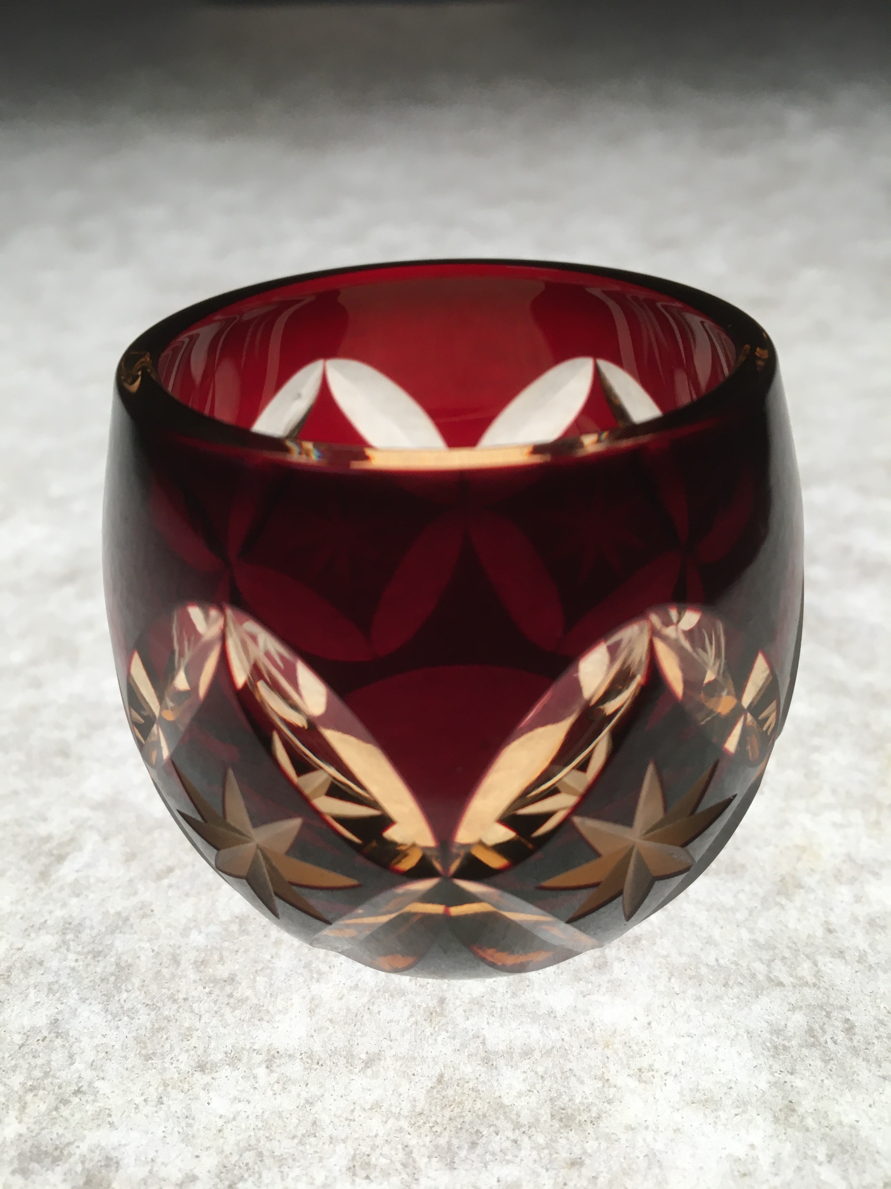 江戸切子　琥珀色赤被せぐい呑み