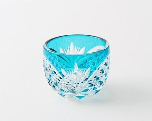 江戸切子 エメラルドグリーン被せクリスタルガラス ぐい呑 冷酒グラス