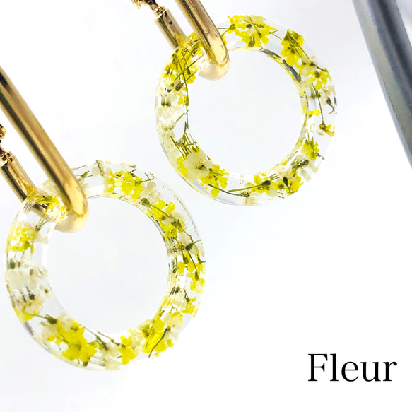 〇レースフラワーとゴールドピアス.イヤリング(yellow) 2枚目の画像