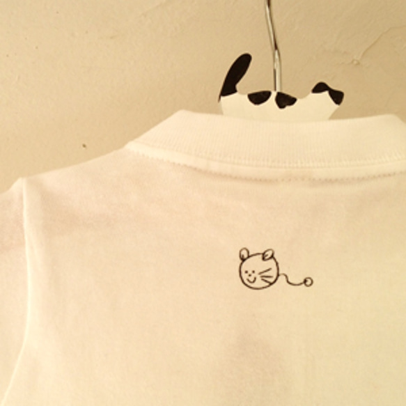 黒猫Tシャツ【子供用】 2枚目の画像