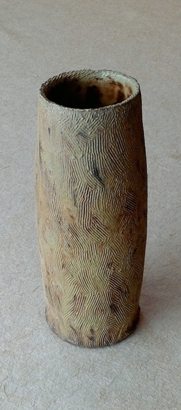 26.黄瀬戸櫛目模様 花瓶 一輪挿し・花瓶・花器 LA POTERIE SAKURA 通販