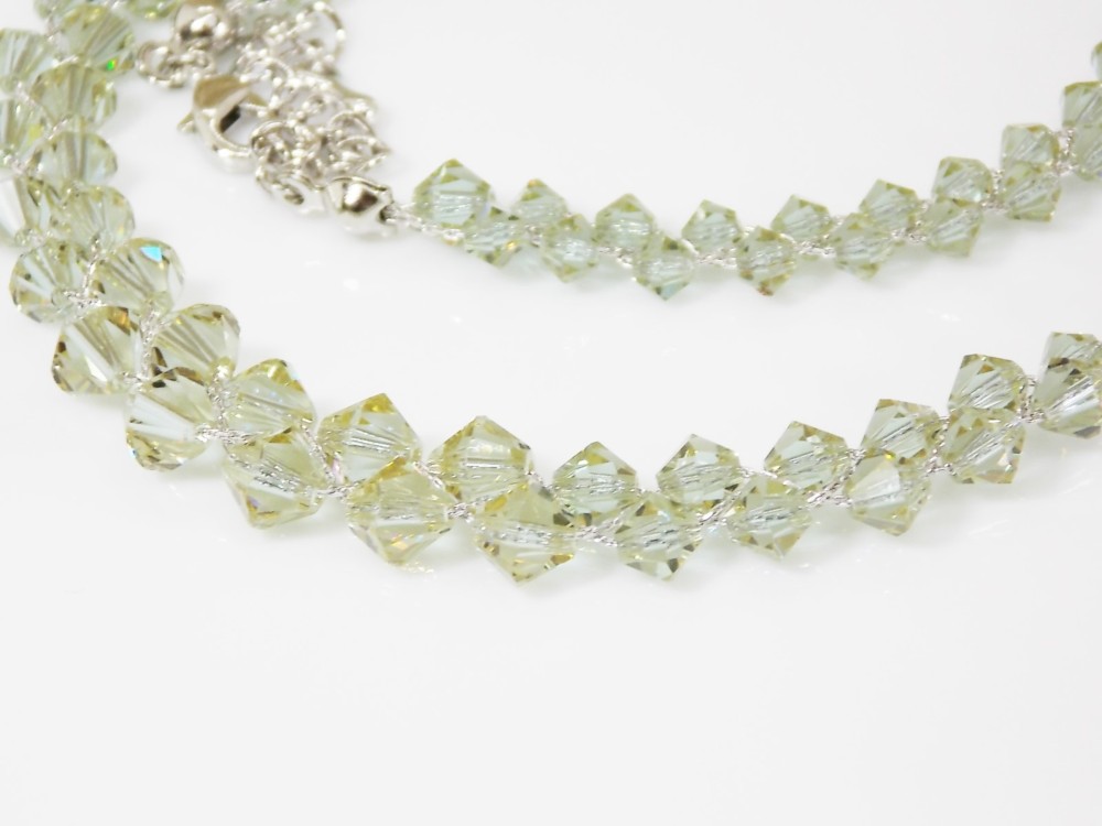 【再販】スワロフスキー カンタロープのグラデーション三つ編みネックレス