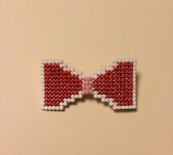 ribbon--brooch/red 2枚目の画像