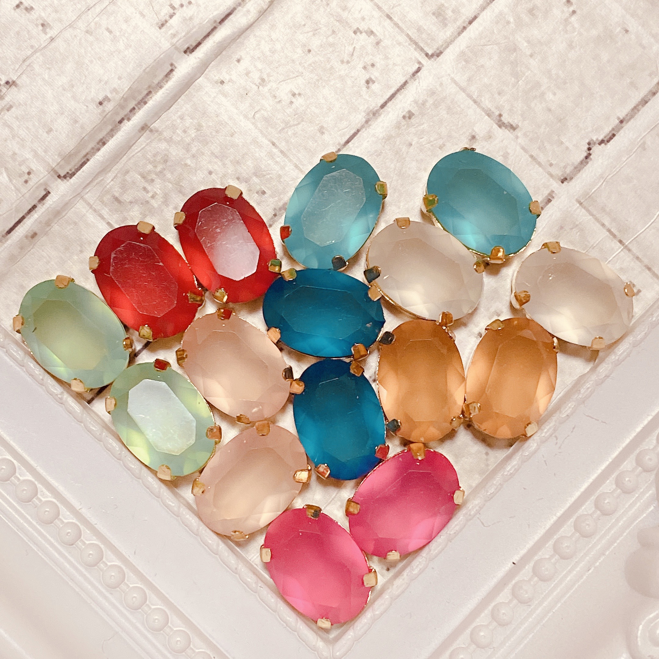 ꫛꫀꪝ✧‧˚薔薇♡レジン♡スワロ♡ （レジンで美しいレッドローズ 