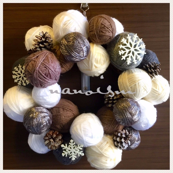 毛糸玉のクリスマスリース ～Yarn Ball Wreath～ 2枚目の画像