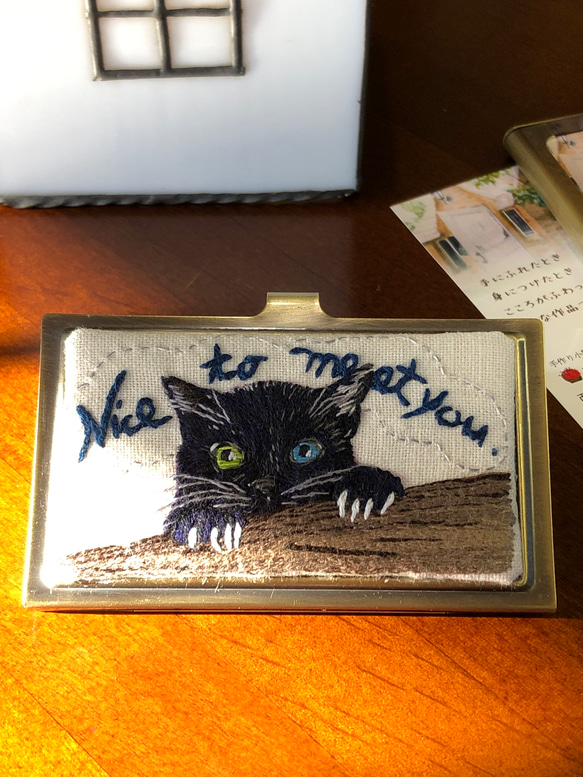 Nice to meet you  手刺繍カード入れ　黒猫 2枚目の画像