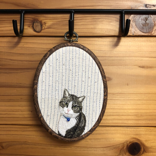 可愛い猫の額入り手刺繍 タペストリー・壁掛け mika工房 通販