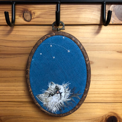 可愛い猫の額入り手刺繍 タペストリー・壁掛け mika工房 通販