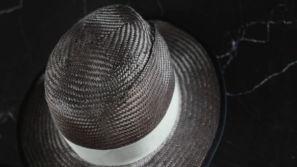 Un Ciel Nuageux多雲的天空 使用進口苧麻(細ケンマ草)製作的草帽 A hat made of ramie 第4張的照片