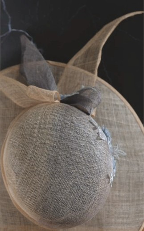 La Dame女士, 使用進口劍麻及蕾絲製作的寬邊帽 A hat made of sisal 第7張的照片