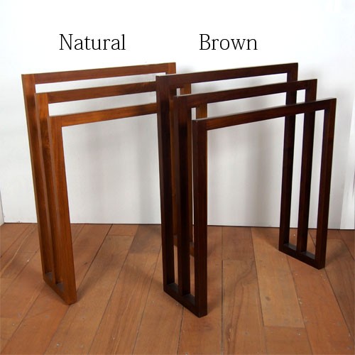 チーク無垢材のタオルハンガー　ブラウン　シンプル　ホテル　サロン