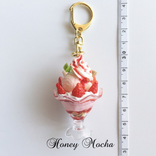 70％OFF キツネ キーホルダー パフェ いちご 11475円 小物