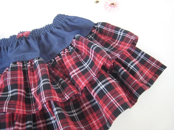 秋物２段フリルのキッズスカート☆タータンチェック赤☆サイズ120 2枚目の画像