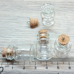円柱の小瓶 4個セット コルクカン付きシルバー色 4枚目の画像