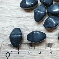 10個セット フェイクストーン マーブル天然石風ビーズ  ブラック 4枚目の画像