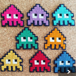 スプラトゥーン　イカベーダー　刺繍ワッペン　クロスステッチ　バッジ　ハンドメイド 1枚目の画像