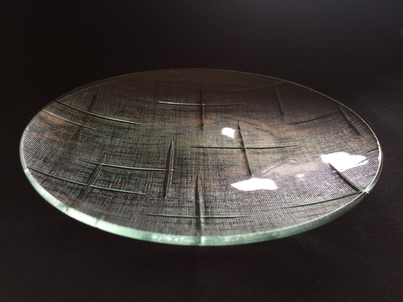 昭和型ガラス「かすり」円形皿　小（Φ120mm） 2枚目の画像