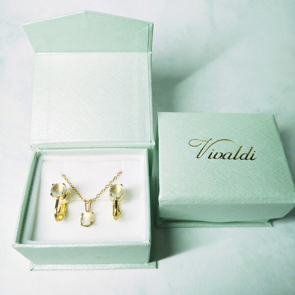 ムーンストーンのイヤリング&ネックレス 2点セット　［送料無料］