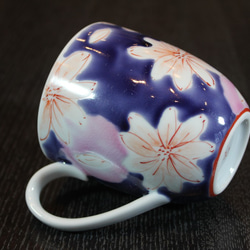 九谷焼マグカップ　花ロマン（紫紺） 4枚目の画像