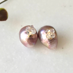 K14GF Edison Baroque Pearl Stud Earrings Metallic Purple 第3張的照片