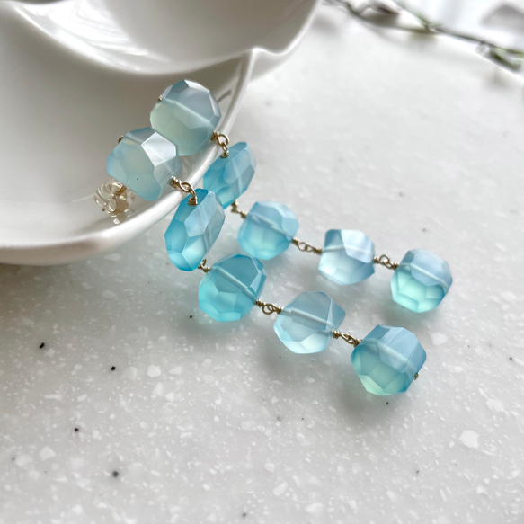 K14GF Sea Blue Chalcedony Ladder Earrings 第10張的照片