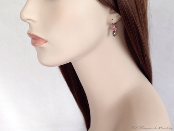 K14GF Modern earrings of black rutilated quartz 第5張的照片